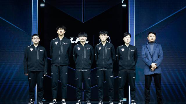 表着精湛的 表着精湛的