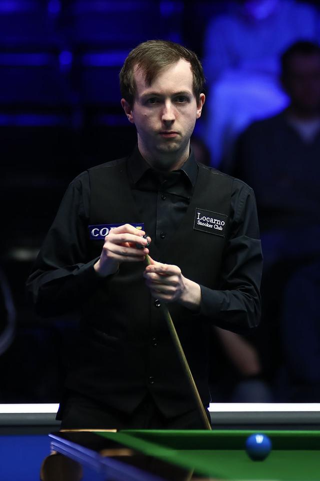 手的比赛中 手的比赛中