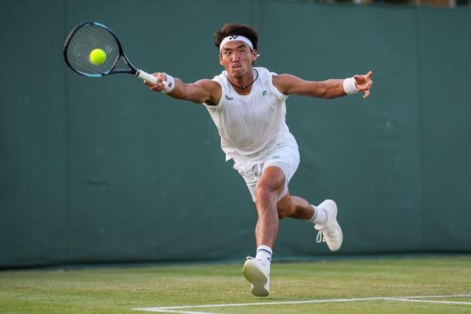 尤其是在球 尤其是在球