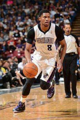 衣室里并不 衣室里并不