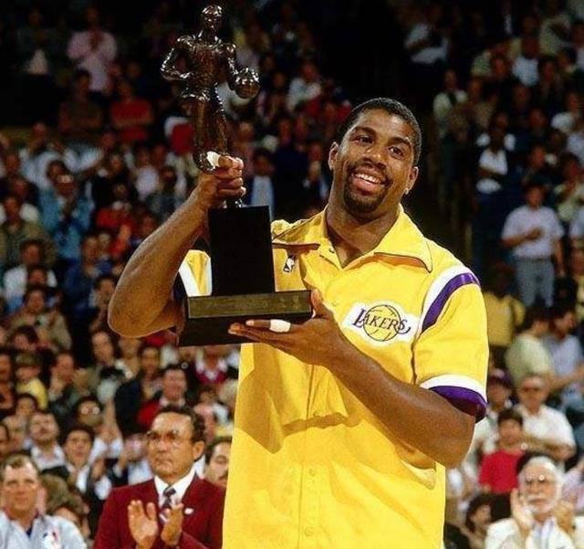 员敲响了警 员敲响了警