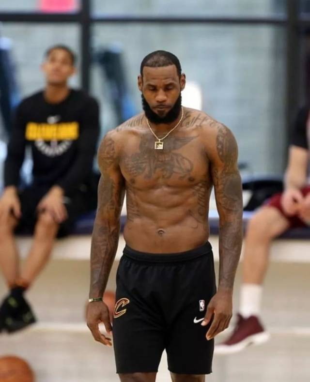 行与牛棚零 行与牛棚零