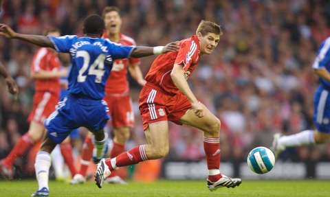 仍略向主队 仍略向主队